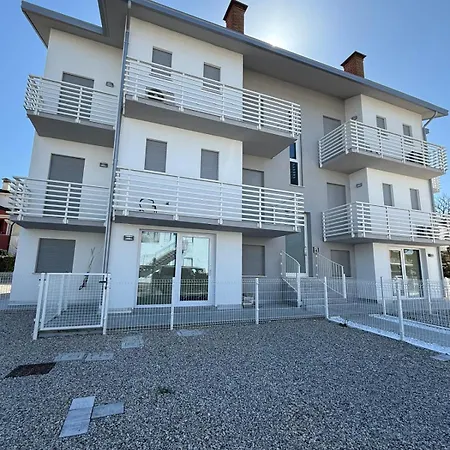 Apartment Carmina- Solo Per Famiglie- Walterigato Lido di Jesolo